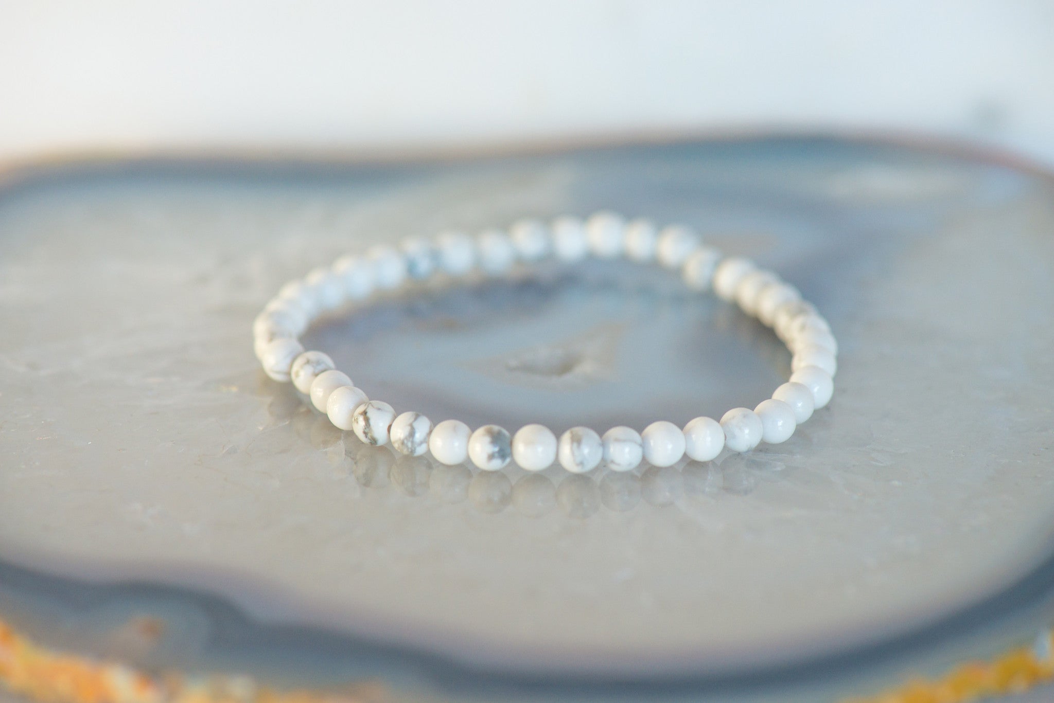 Howlite Dainty Bracelet